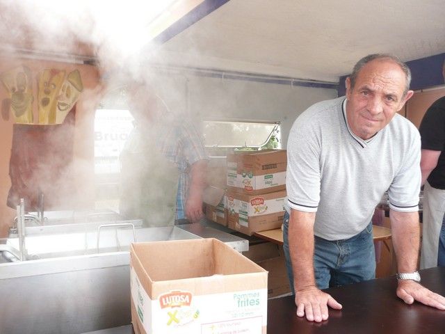 vide grenier 2012 (32).jpg